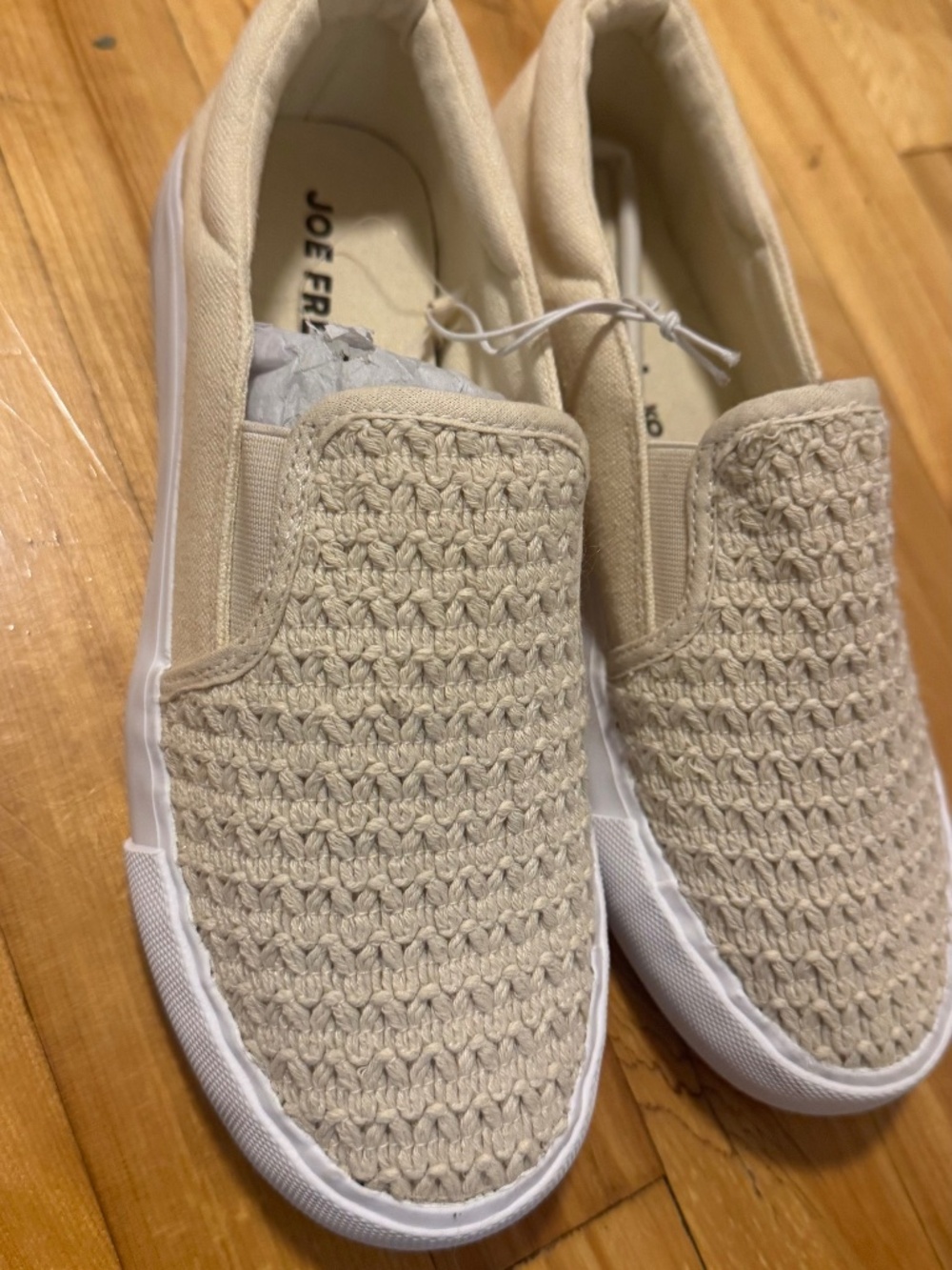 Joe Fresh Beige Slip-On Sneakers – Women’s Size 9 – NEW